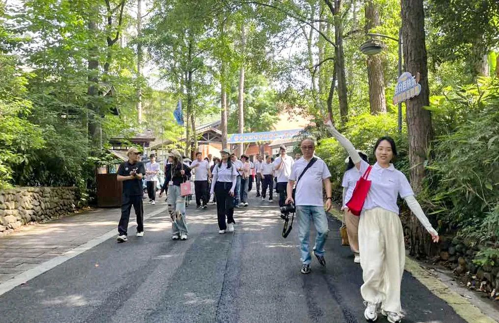 热辣滚烫 扬帆未来——巨人集团公司团建之旅