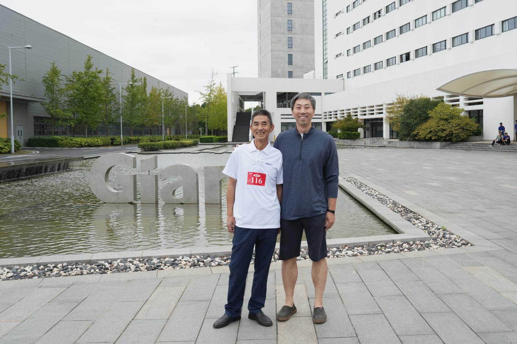 塔下再聚首 攀登势正雄——巨龙电梯试验塔第六届登高跑开赛 塔下再聚首 攀登势正雄——巨龙电梯试验塔第六届登高跑开赛