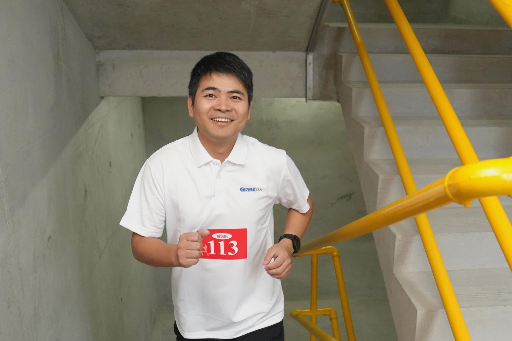 塔下再聚首 攀登势正雄——巨龙电梯试验塔第六届登高跑开赛 塔下再聚首 攀登势正雄——巨龙电梯试验塔第六届登高跑开赛