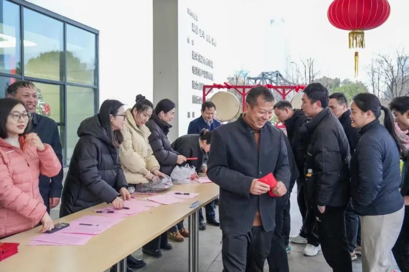 龙马精神迎开工 巨人集团启新程