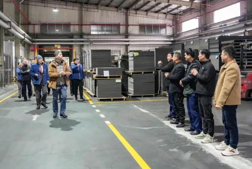 龙马精神迎开工 巨人集团启新程