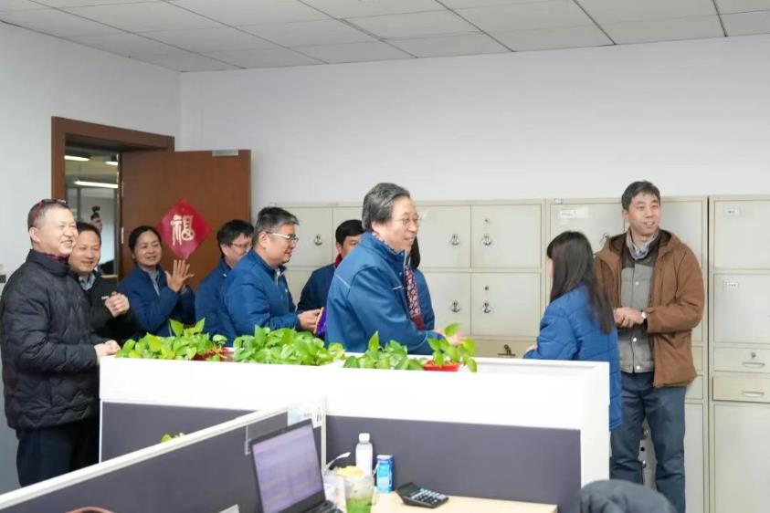 龙马精神迎开工 巨人集团启新程