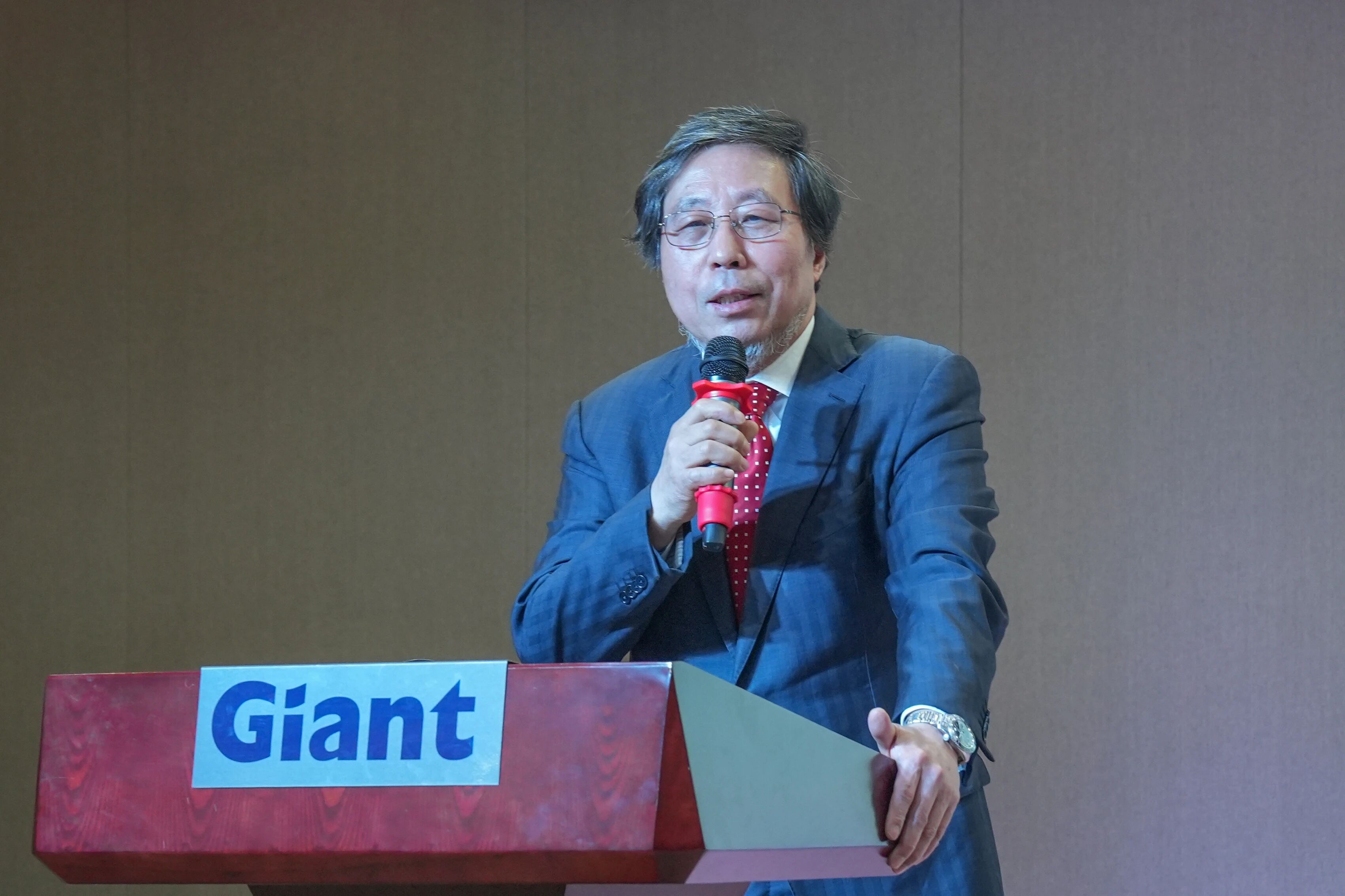 实干 · 突破 · 创未来——巨人集团2026迎春大会