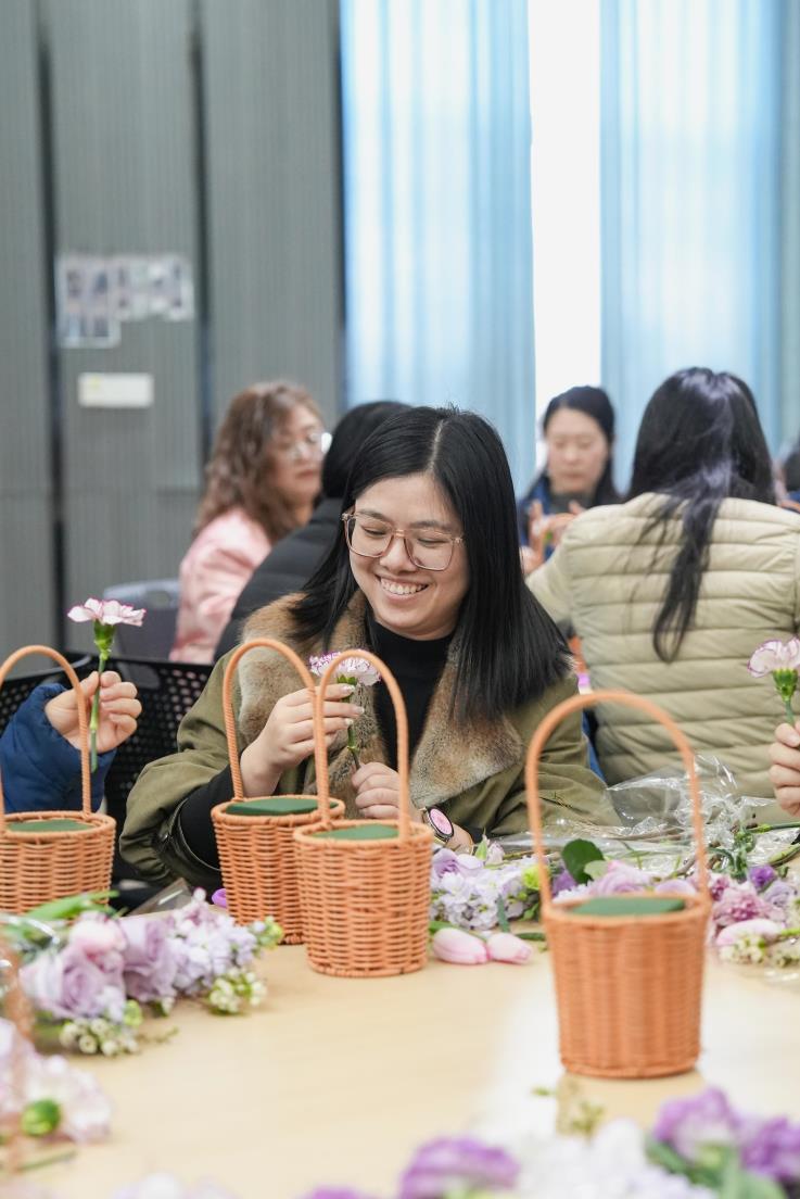 花香润心田 巾帼绽芳华——巨人集团妇女节活动 花香润心田 巾帼绽芳华——巨人集团妇女节活动