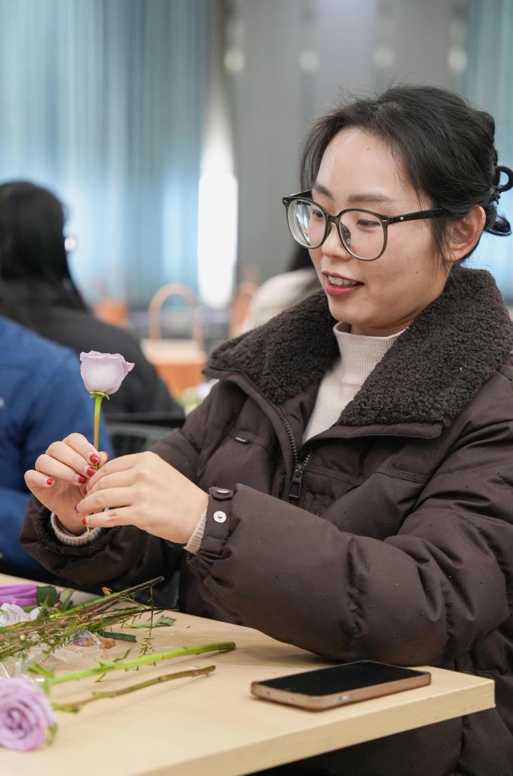 花香润心田 巾帼绽芳华——巨人集团妇女节活动 花香润心田 巾帼绽芳华——巨人集团妇女节活动