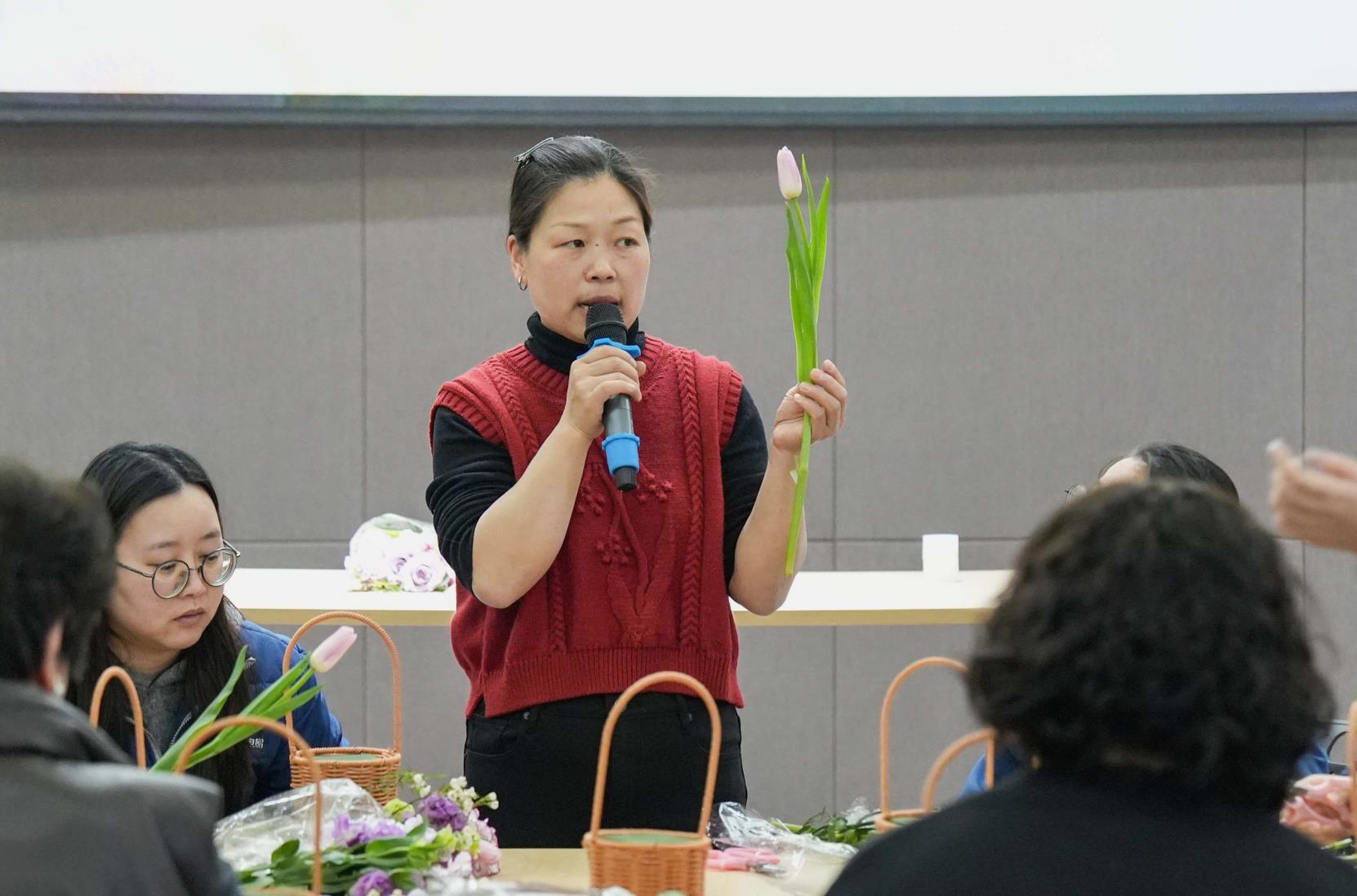 花香润心田 巾帼绽芳华——巨人集团妇女节活动 花香润心田 巾帼绽芳华——巨人集团妇女节活动